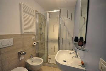 Affittacamere First Floor Roma